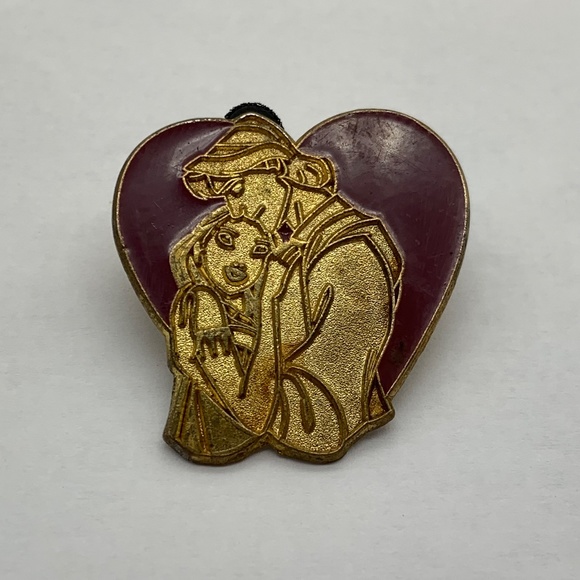 Vintage Disney 2002 Lanyard Pin Trading Series Pochahontas John Heart Lapel Pin - Picture 2 of 6